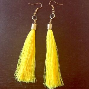 Brand new never worn yellow fringe earrings.